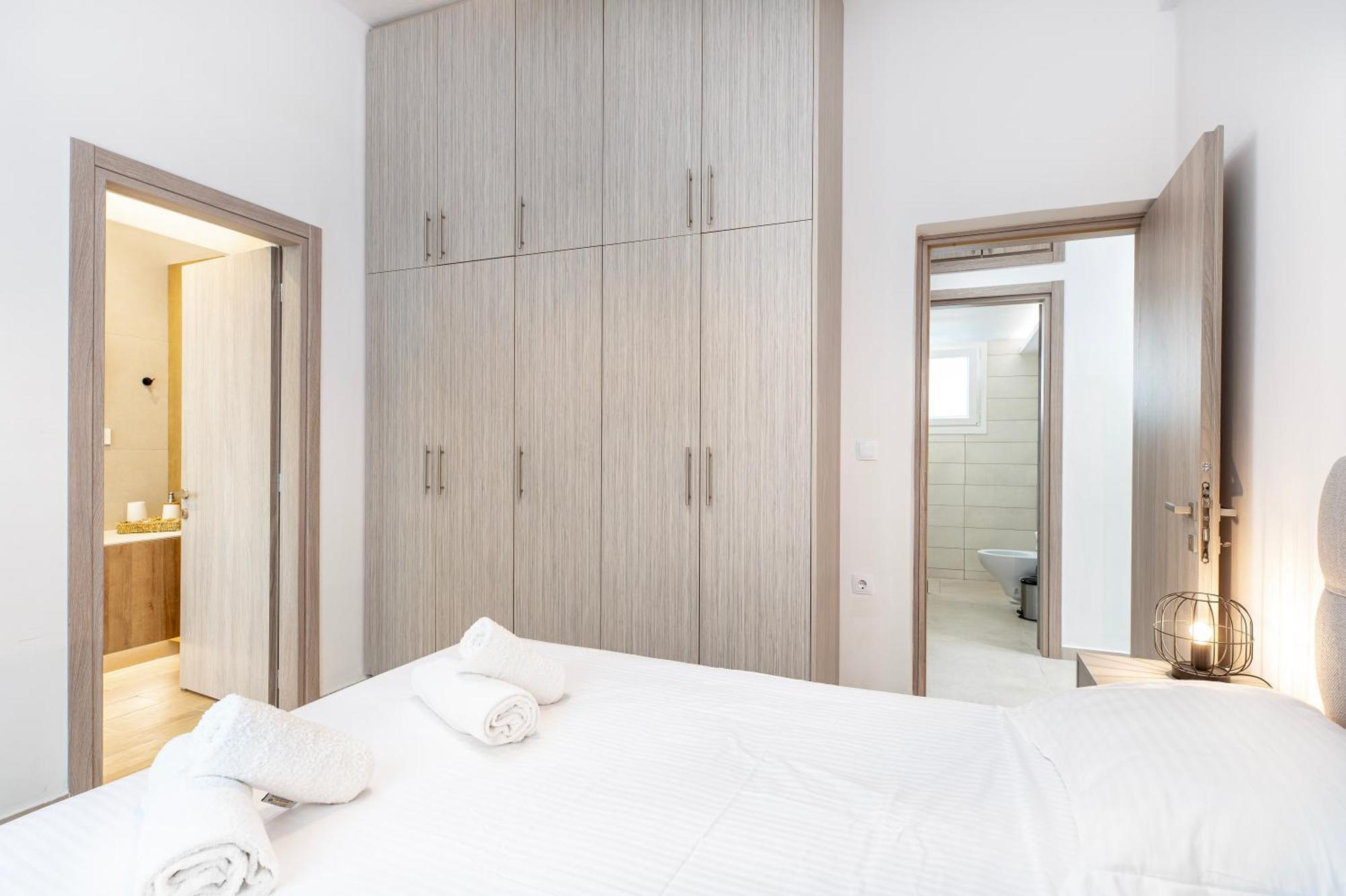 Spacious & Luxe 3Br Downtown 1Min To Beach Città di Kos Esterno foto